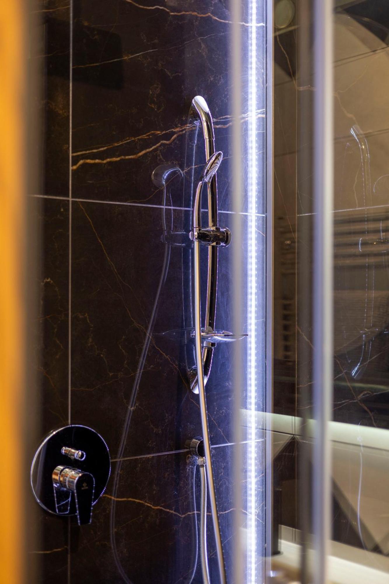 Luxury Royal Central Apartment By Prestige Homes 布达佩斯 外观 照片