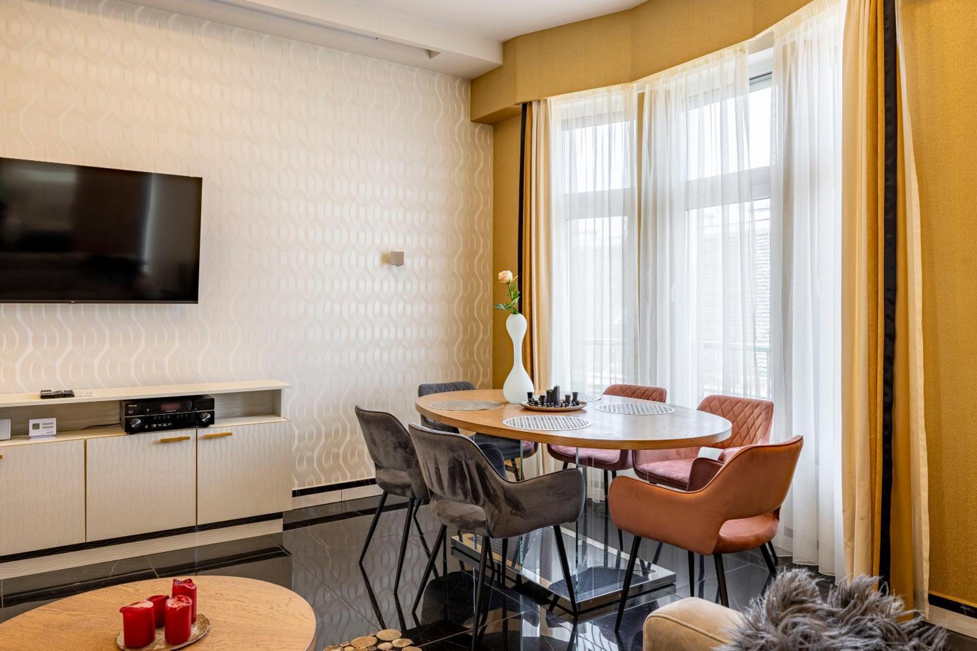 Luxury Royal Central Apartment By Prestige Homes 布达佩斯 外观 照片