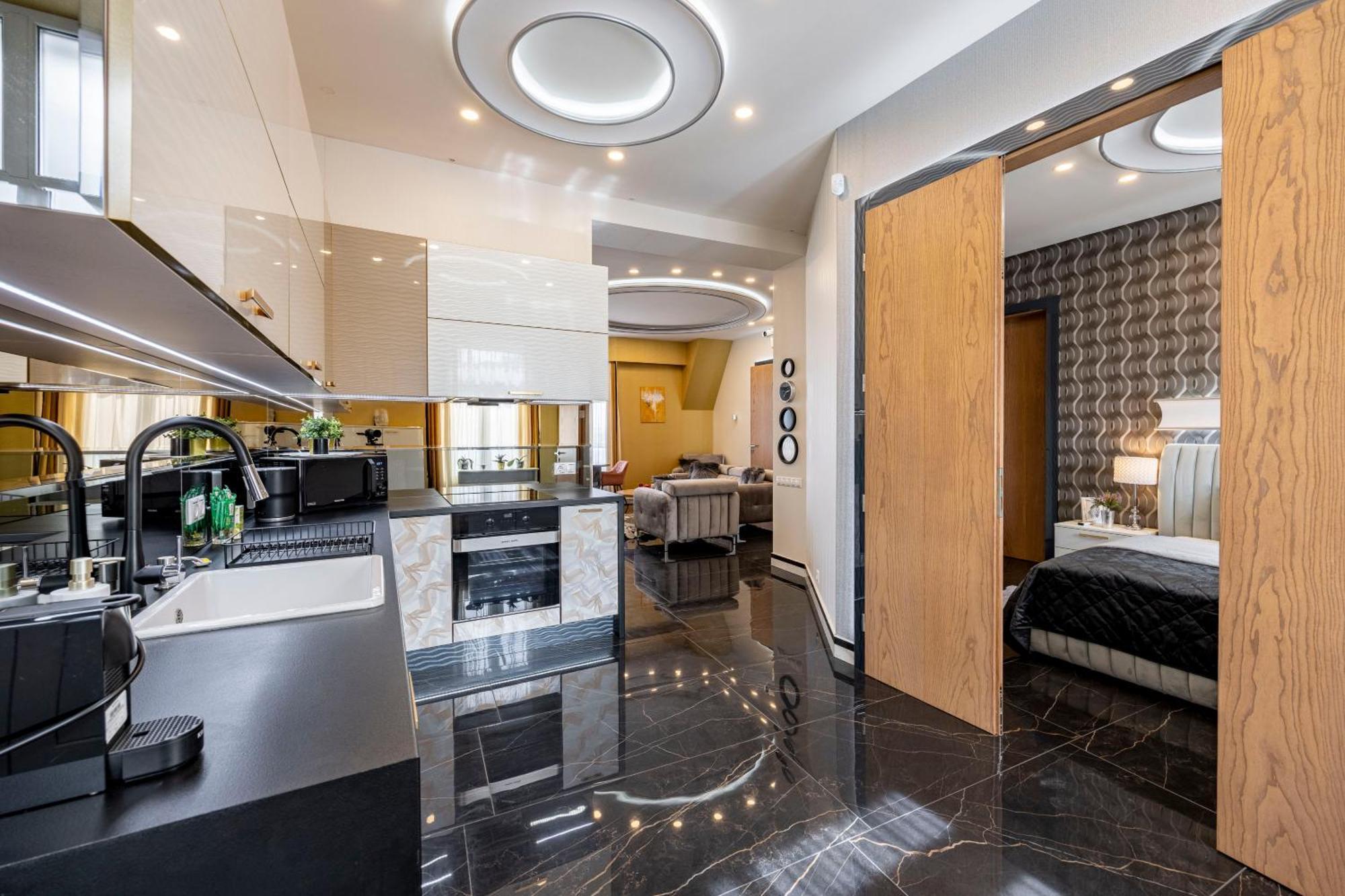 Luxury Royal Central Apartment By Prestige Homes 布达佩斯 外观 照片
